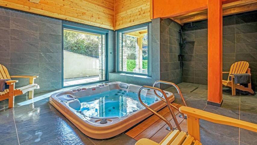 Chalet pour 15 personnes, avec jardin et jacuzzi, adapté aux familles à Risoul - 4