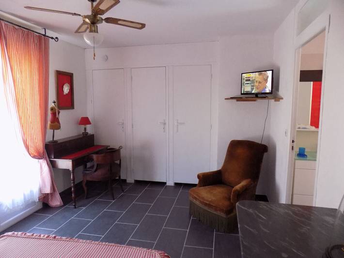 Chambre d’hôte pour 2 personnes, avec jardin dans l' Aude - 4