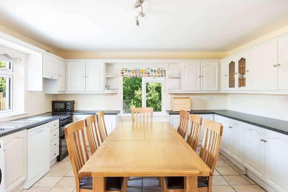 An Rua (500m to Lahinch Beach), An Rua - 15 min walk to Lahinch Golf Club in Lahinch, County Clare