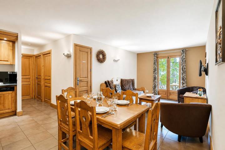 Gîte pour 5 personnes, avec sauna ainsi que piscine et balcon, adapté aux familles à Vallorcine - 4