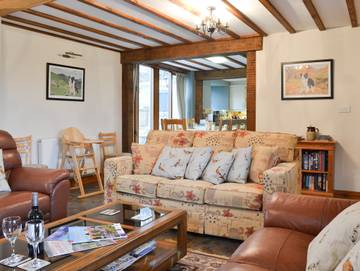 Cottage for 8 People in Powys, Mid-Wales, Photo 3