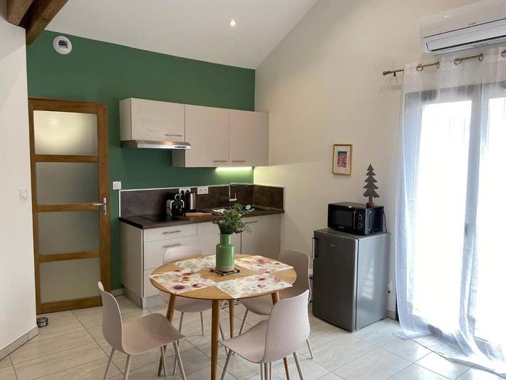 Gîte pour 4 personnes, avec vue ainsi que jardin et piscine à Châteauvieux (Hautes-Alpes) - 3
