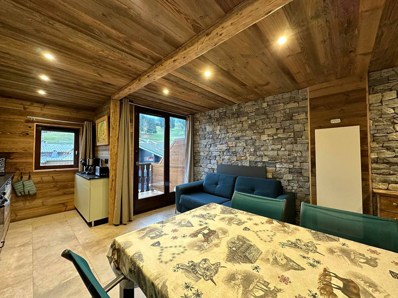 Appartement entier, Appartement duplex rénové 6p, expo sud in Station de Morillon, Grand Massif