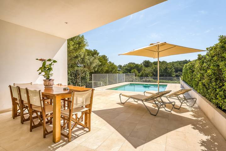 Seafront Villa Cel with Sea View, Pool, Terrace & Wi-Fi in Cala Blanes, Ciutadella