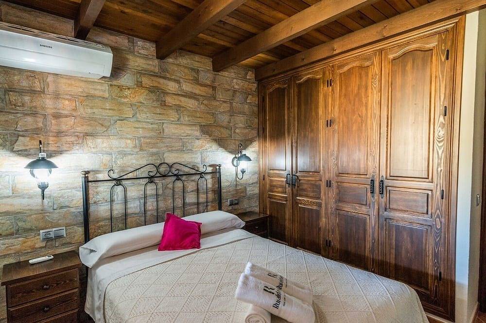 Los Valles Alozaina by Ruralidays in Alozaina, Sierra de las Nieves