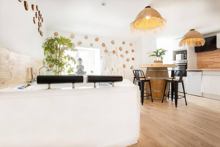 Gîte pour 2 personnes, avec jacuzzi et terrasse à Espaly-Saint-Marcel - 3