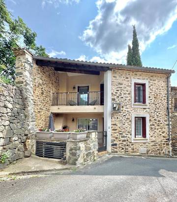 Location de vacances pour 6 personnes, avec balcon à Berlou