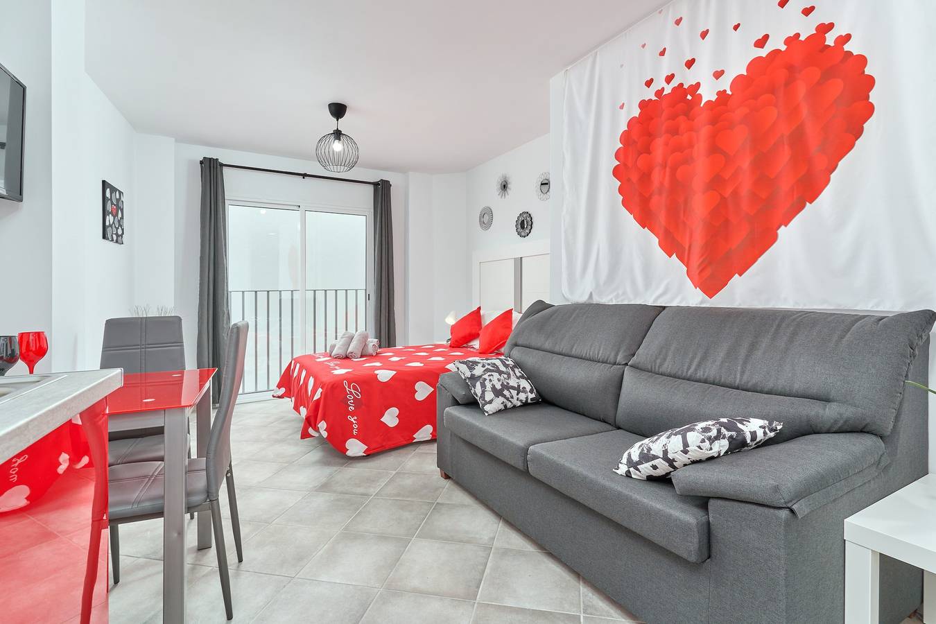 Entire studio, Studio Apartment "Nerja Boutique Beauty 204" with Shared Pool & Wi-Fi in Nerja Centre, Nerja