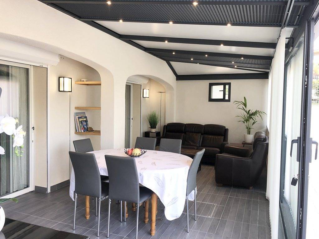 Bas de villa, Côte Bleue vue mer, piscine, jacuzzi sauna, parking in Sausset-les-Pins, Région d'Istres