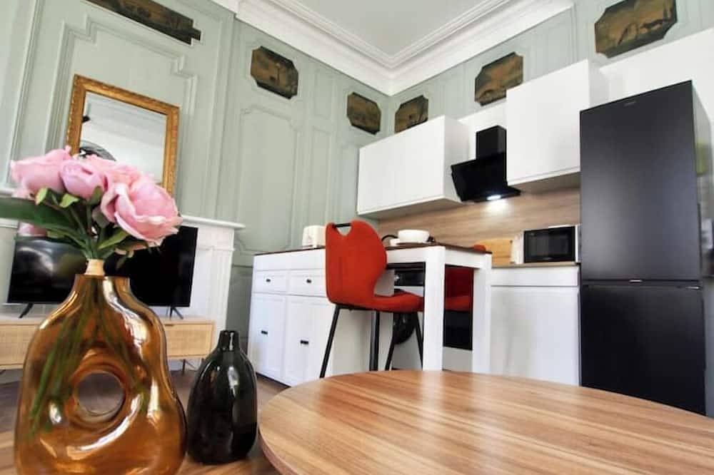 Ganze Wohnung, 2-room apartment, 17th century building. in Auch, Gers