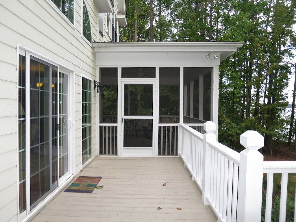 Erstaunliches Haus mit wunderschönem tiefem Wasser, Feuerstelle, Kajaks, Highspeed-Wlan, Spielen in Lake Gaston