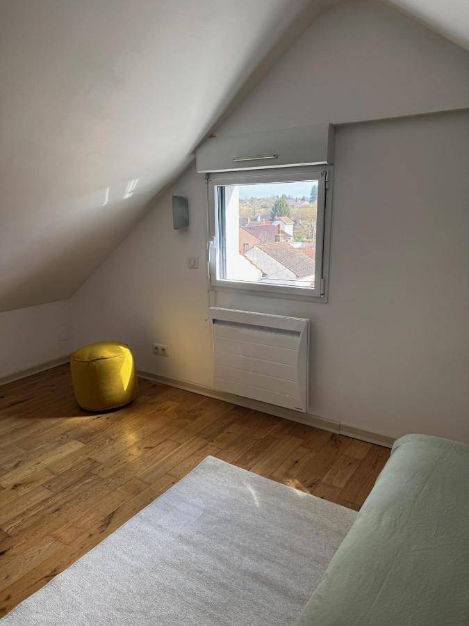 Gîte pour 4 personnes, avec jardin à Montceau-les-Mines - 3