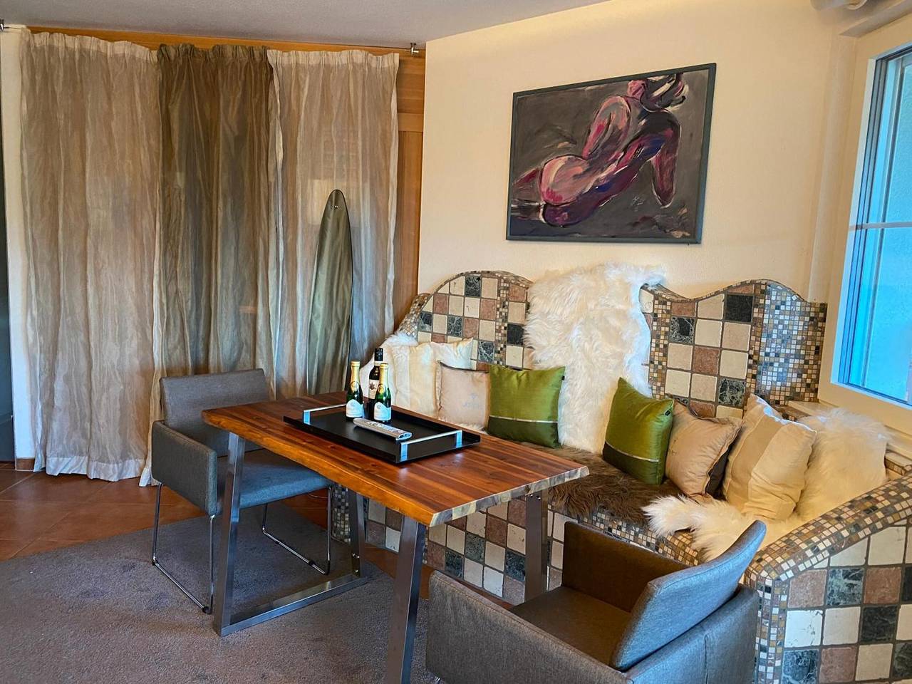 Ganze Wohnung, Ferienwohnung 'Modernes Alpenapartment' mit Bergblick, privatem Pool und Wi-Fi in Salzkammergut-Berge, Adnet