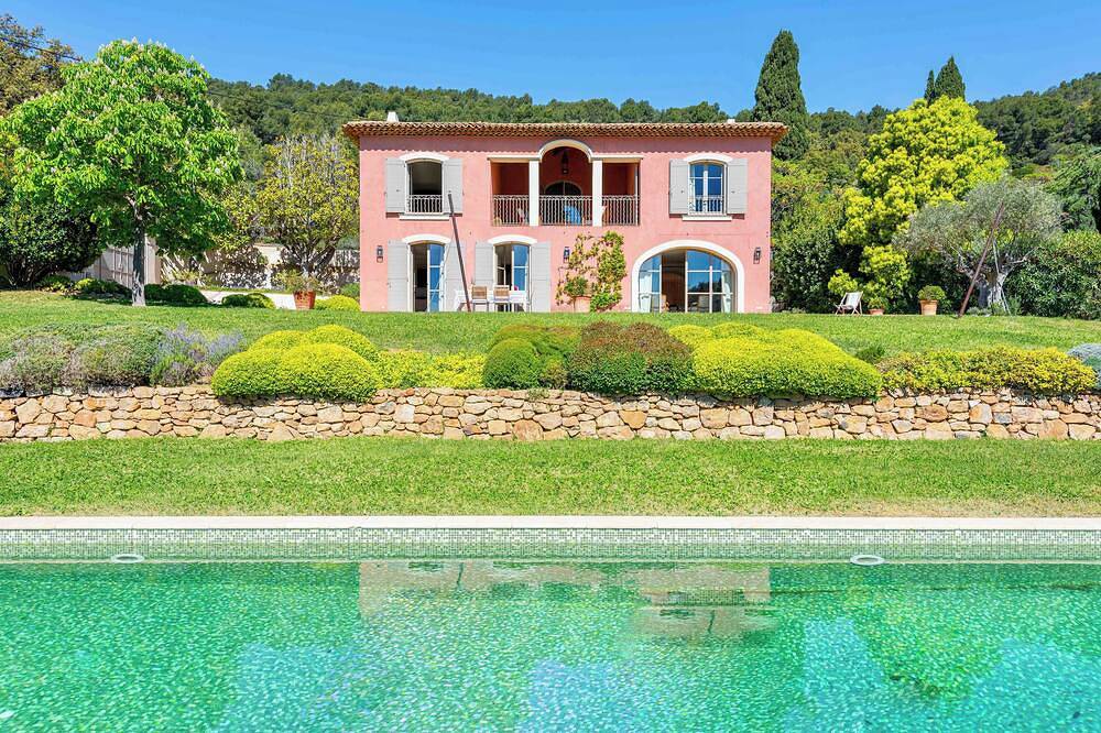 Villa pour 10 Personnes dans Carqueiranne, Région de Toulon