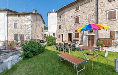 Location de vacances pour 8 personnes, avec vue ainsi que jardin et terrasse dans Vénétie