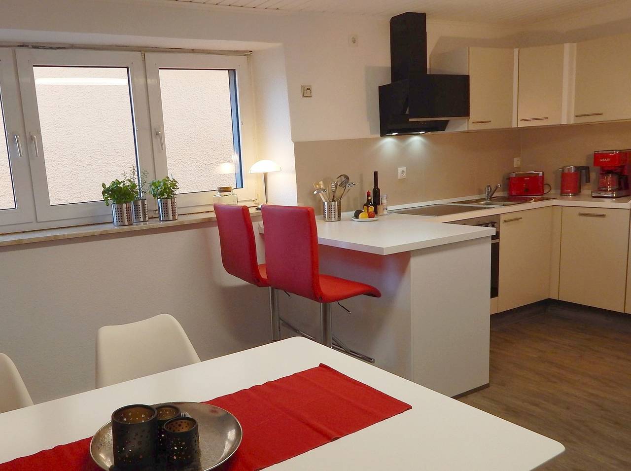 Ganzes Studio, Einzimmerapartment 'Ferienhaus Rheinblick Wohnung 1' mit Gemeinschaftsterrasse und Wlan in Neuendorf (Koblenz), Koblenz