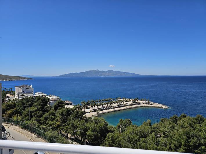 Ganze Wohnung, Ferienwohnung für 6 Personen mit Balkon in Sarandë, Vlorë