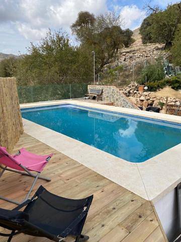 Casa de vacaciones para 6 personas, con jardín además de vistas y piscina - 1