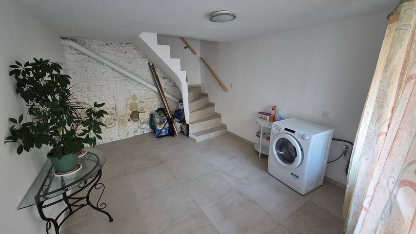 Casa de vacaciones 'Maison De Village' con balcón in Paulhan, Región de Lodève
