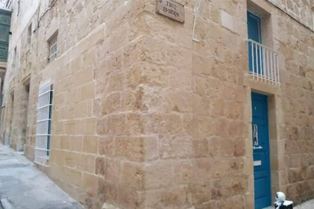 Tranquil Three Cities Stay in Cospicua, Insel Malta