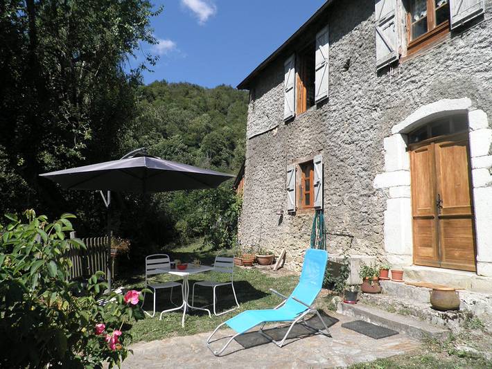 Gîte pour 6 personnes, avec jardin et terrasse, animaux acceptés
