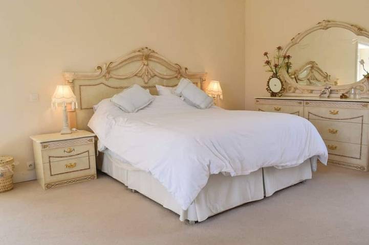 Location de vacances pour 8 personnes, avec jardin et terrasse à Vassy - 4