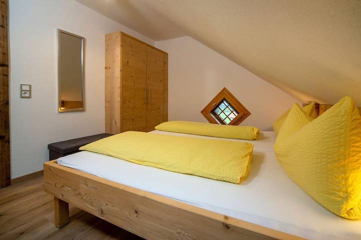 Ferienwohnung für 5 Personen, mit Garten und Balkon in Seeg - 4