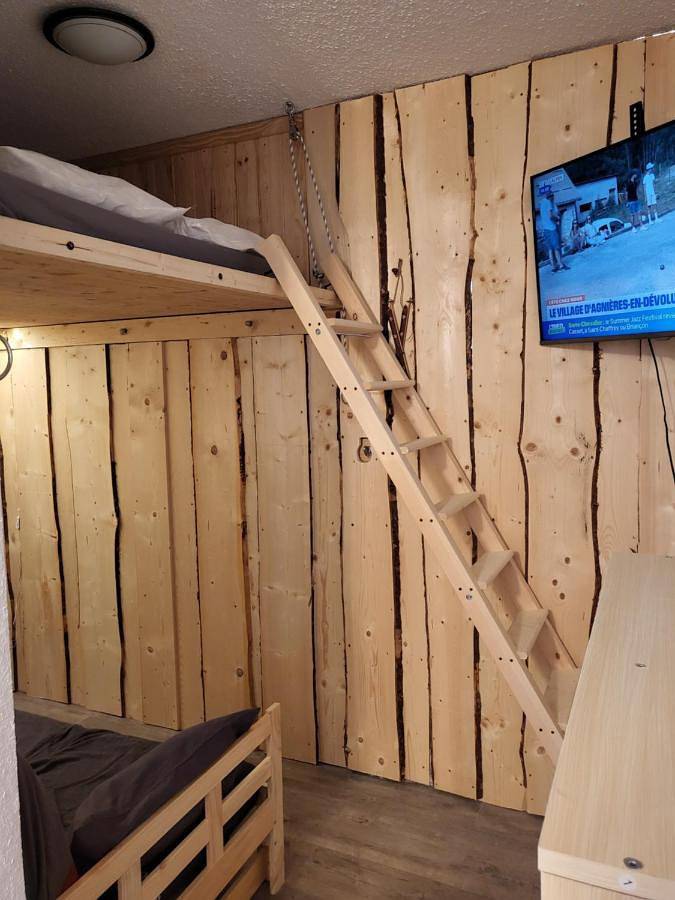 Gîte pour 4 personnes, avec piscine et vue, animaux acceptés dans Chabanon Selonnet - 3