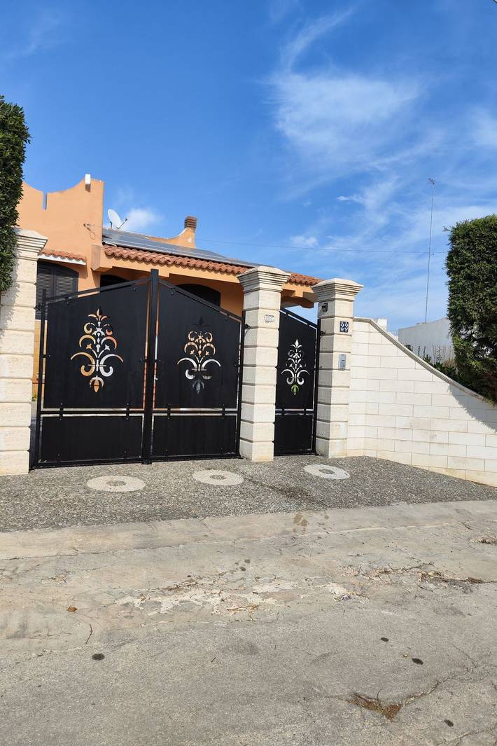 Casa vacanza per 10 persone, con giardino a Fontane Bianche