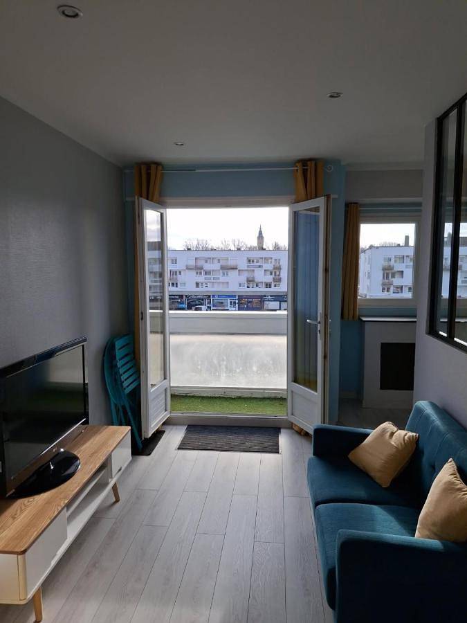 Appartement entier, L'Échappée Calaisienne - Cosy Vue Place d'Armes in Calais, Région de Calais
