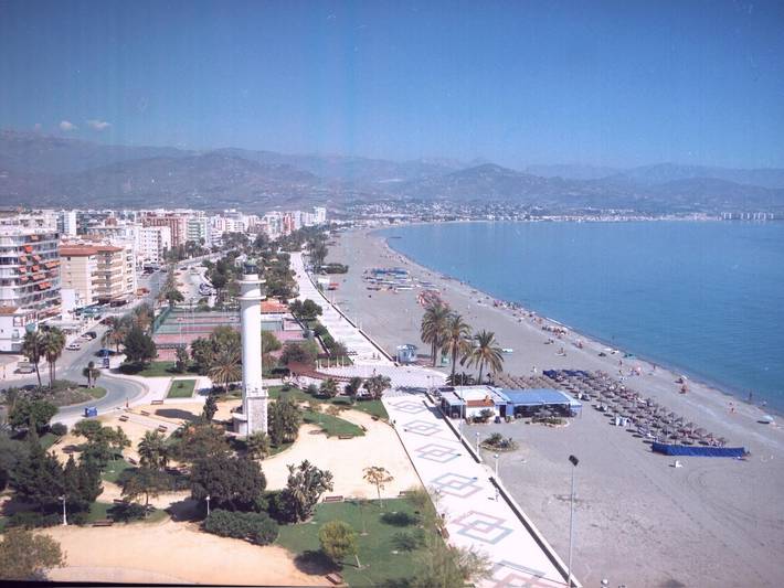 Appartement voor 5 personen, met Terras en Zwembad in Torre del Mar