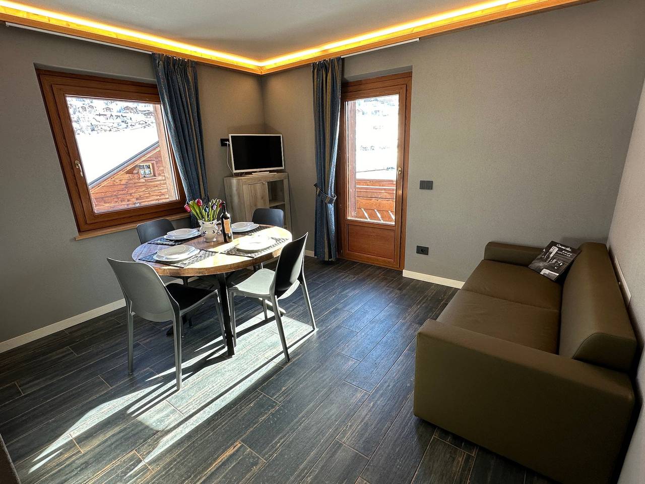Ganze Wohnung, Casa La Sorgente - Ferienwohnung Domenico: Moderne Eleganz mit Bergblick in Livigno (Stadt), Livigno