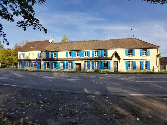 Location de vacances pour 2 personnes, avec Terrasse et Jardin à Villebougis