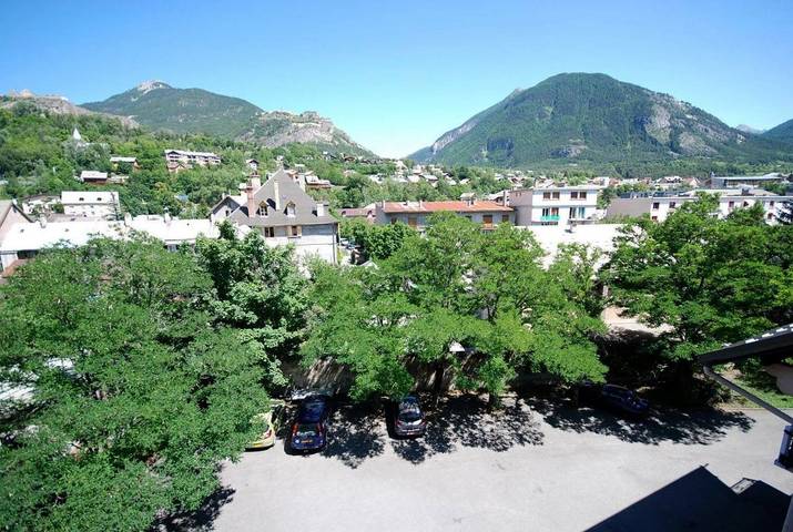 Basic Single Room in Briançon, Serre Chevalier