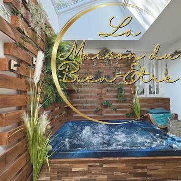 Gîte pour 2 personnes, avec jacuzzi et balcon à Chamboret