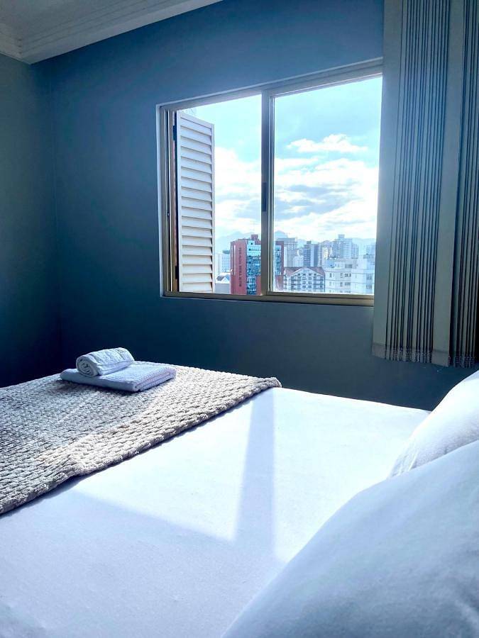 Gîte pour 4 personnes, avec balcon ainsi que sauna et vue à Joinville