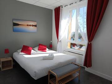 Hôtel pour 2 personnes, avec jardin ainsi que terrasse et vue à Aydat