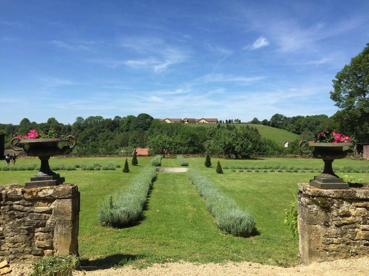 Double Room with Garden View in Charolles, Région de Charolles