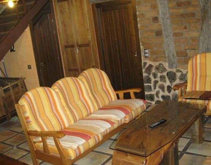 Casa rural para 13 personas, con balcón y jardín, Se admiten mascotas en Sierra de la Demanda - 3