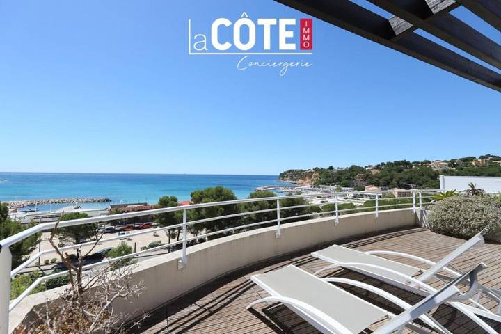 Appartement de vacances pour 4 personnes, avec balcon ainsi que jacuzzi et jardin