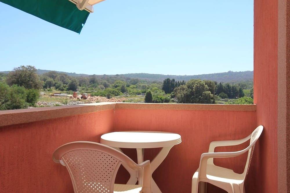 Ganze Wohnung, 1-Zimmer-Ferienwohnung mit Terrasse Ilovik, Losinj (A-8069-b) in Lošinj