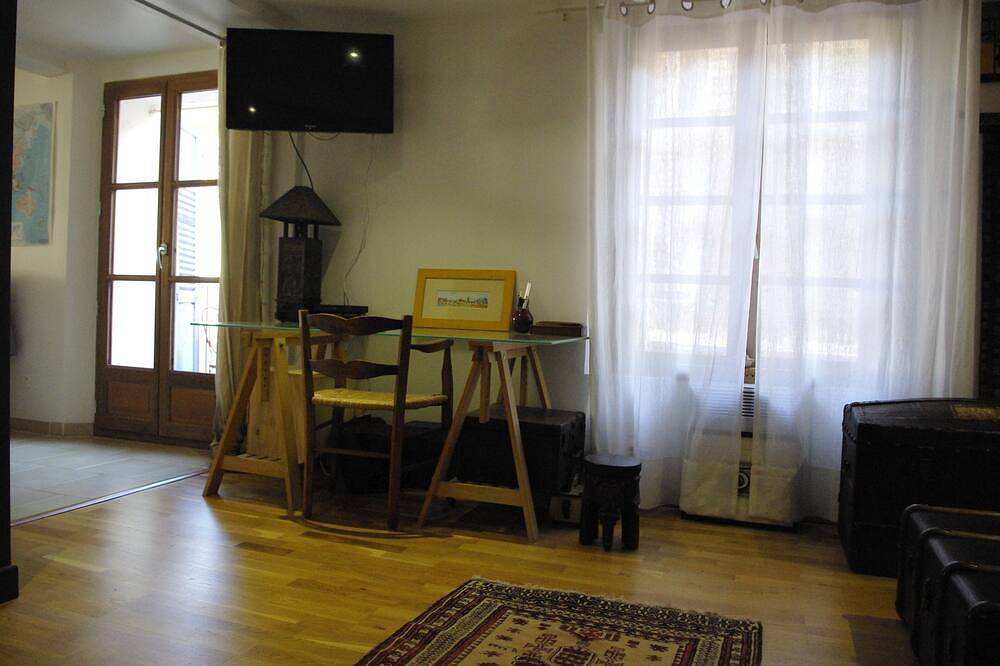 Ganze Wohnung, Renovierte Wohnung mit Geschmack, Komfort, Gorges du Verdon in Castellane, Regionaler Naturpark Verdon