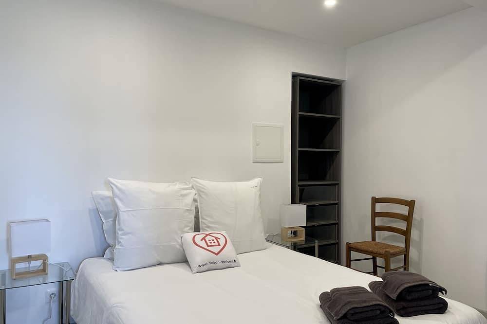 Entire apartment, Bellavista #2 x Parking in Arromanches-les-Bains, Bayeux region