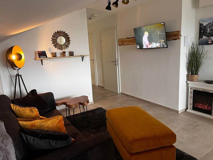 Ferienwohnung für 4 Personen, mit Balkon und Seeblick, kinderfreundlich
