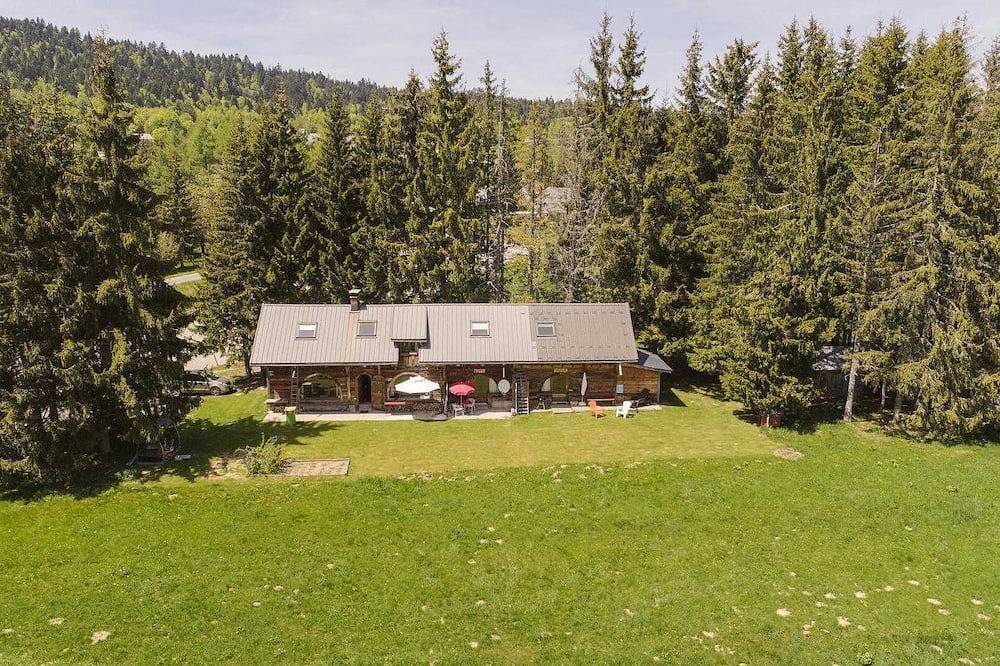 Gîte pour 6 Personnes dans La Féclaz, Les Déserts