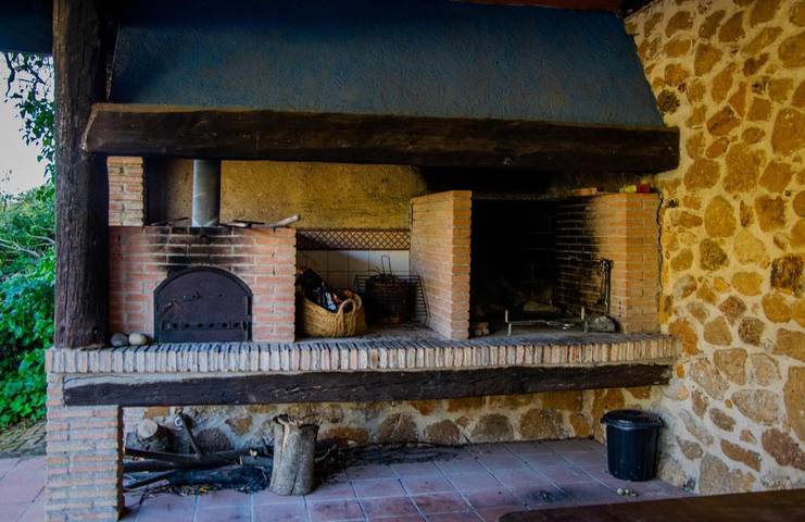 Casa de vacaciones para 10 personas, con jardín además de vistas y piscina, Se admiten mascotas en Valle del Jerte - 4
