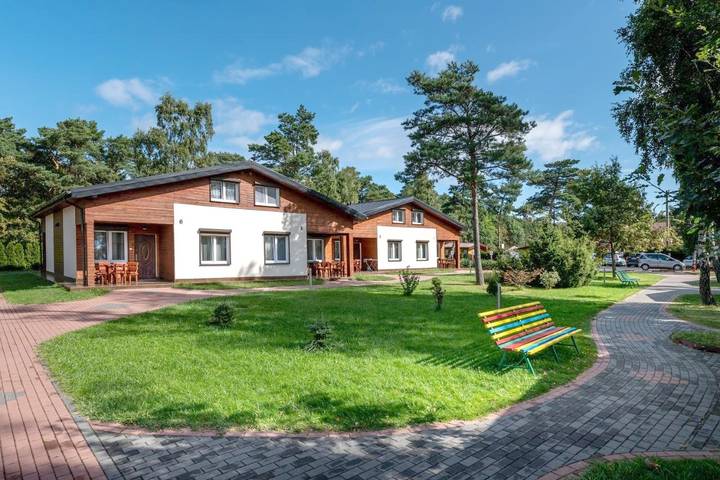 Vakantiepark voor 5 personen, with kinderzwembad and zwembad as well as tuin and uitzicht, kindvriendelijk in Polen