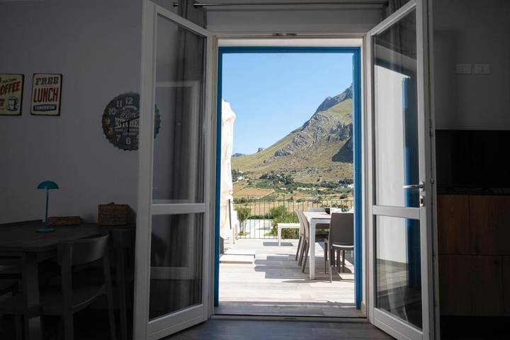 Location de vacances pour 4 personnes, avec jardin ainsi que vue et piscine dans Macari - 4