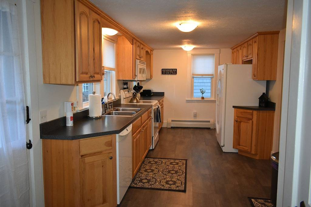 In-Town Kennebunk - walk to cafes/restaurants/shops, beaches minutes away in Kennebunk, York County