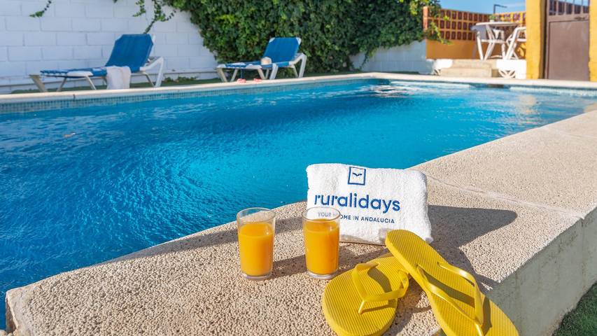 Casa rural para 8 personas, con balcón/terraza y piscina en El Borge - 2